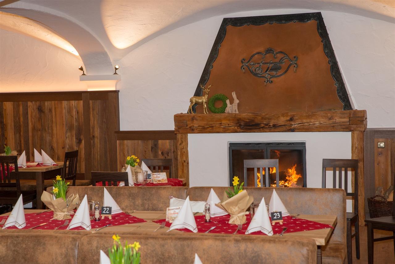 Landgasthof Goldener Pflug Frasdorf Exterior foto