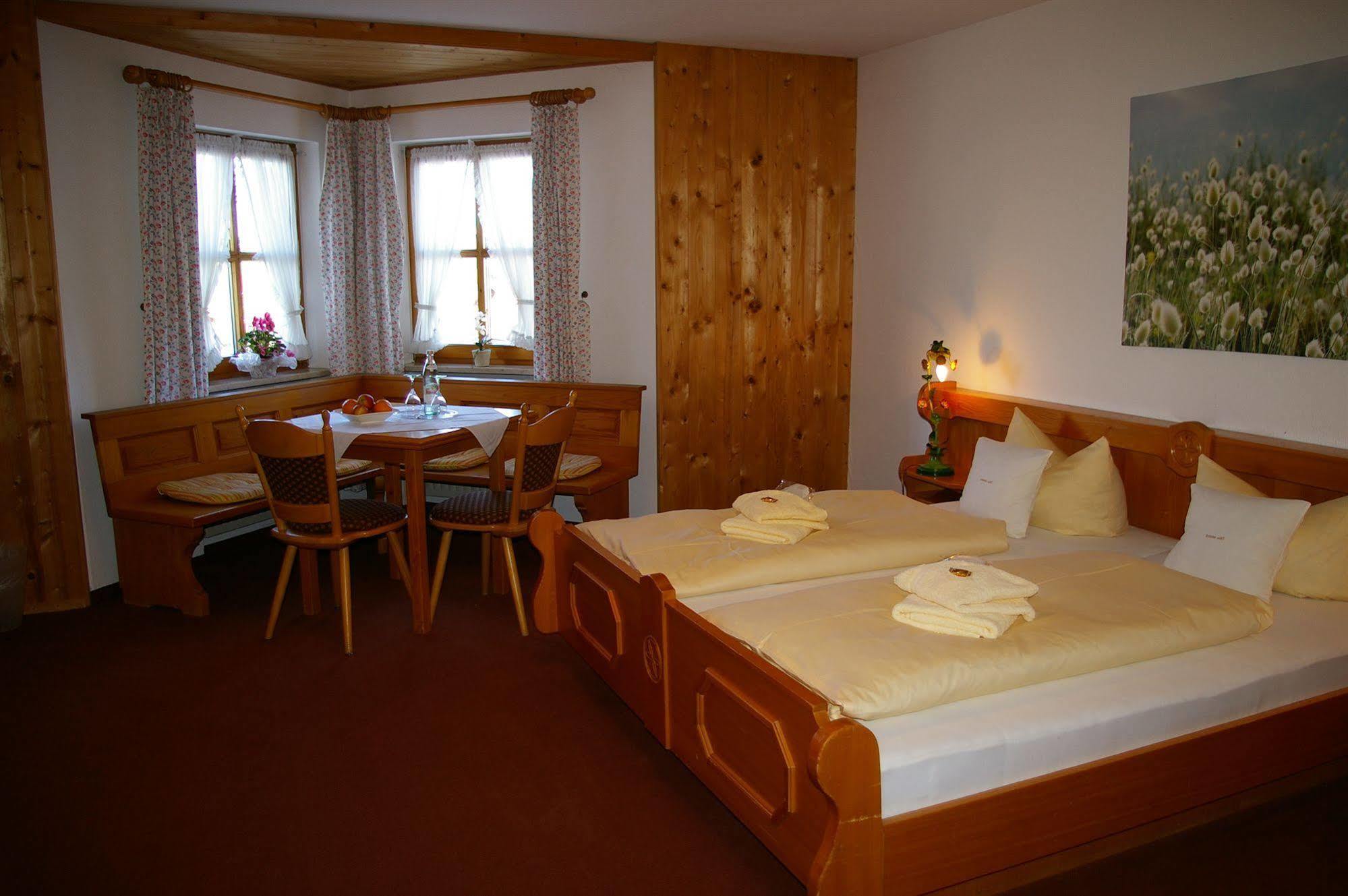 Landgasthof Goldener Pflug Frasdorf Exterior foto